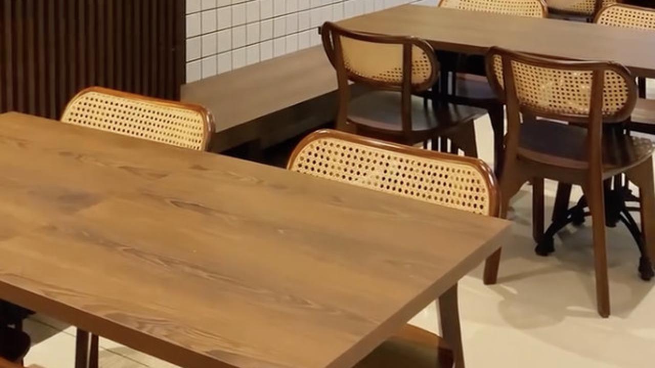 6 Potret Kafe Gilang Dirga di Bekasi, Nuansa Vintage yang Kental dan Nyaman