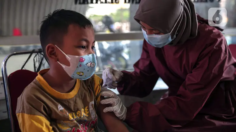 FOTO: Kejar Target Vaksinasi Anak Usia 6-11 Tahun