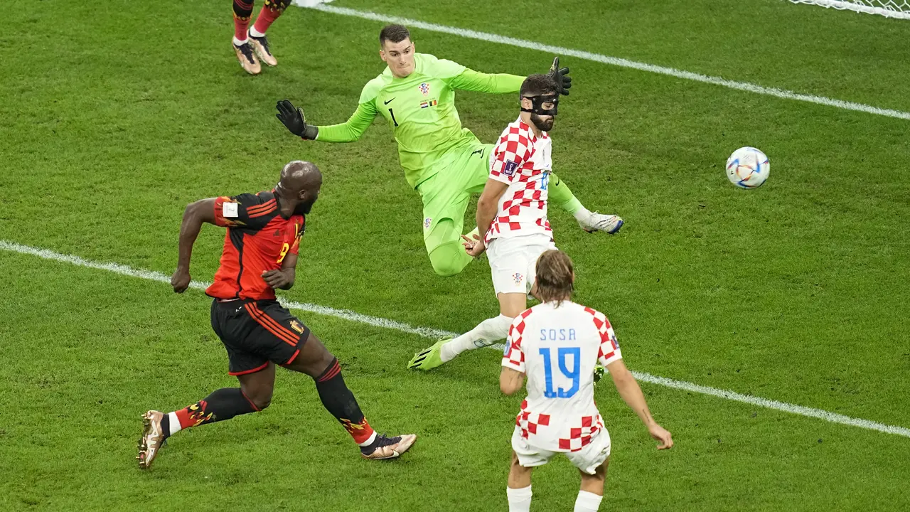 Foto: Romelu Lukaku Kena Sial, Kroasia Lolos ke Babak 16 Besar Piala Dunia 2022 Bareng Maroko Sebagai Wakil Grup F