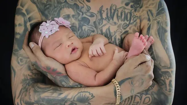 6 Potret Terbaru Zaenab Alexander yang Menggemaskan saat Bareng Young Lex