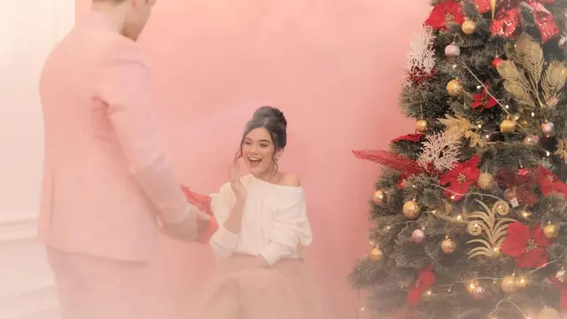 Pemotretan Audi Marissa dan Anthony Xie bertema Natal. (Sumber: Instagram/fdphotography90)