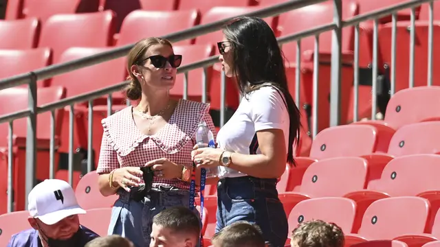 Pesona Annie Kilner, Kekasih Bek Inggris di Euro 2020