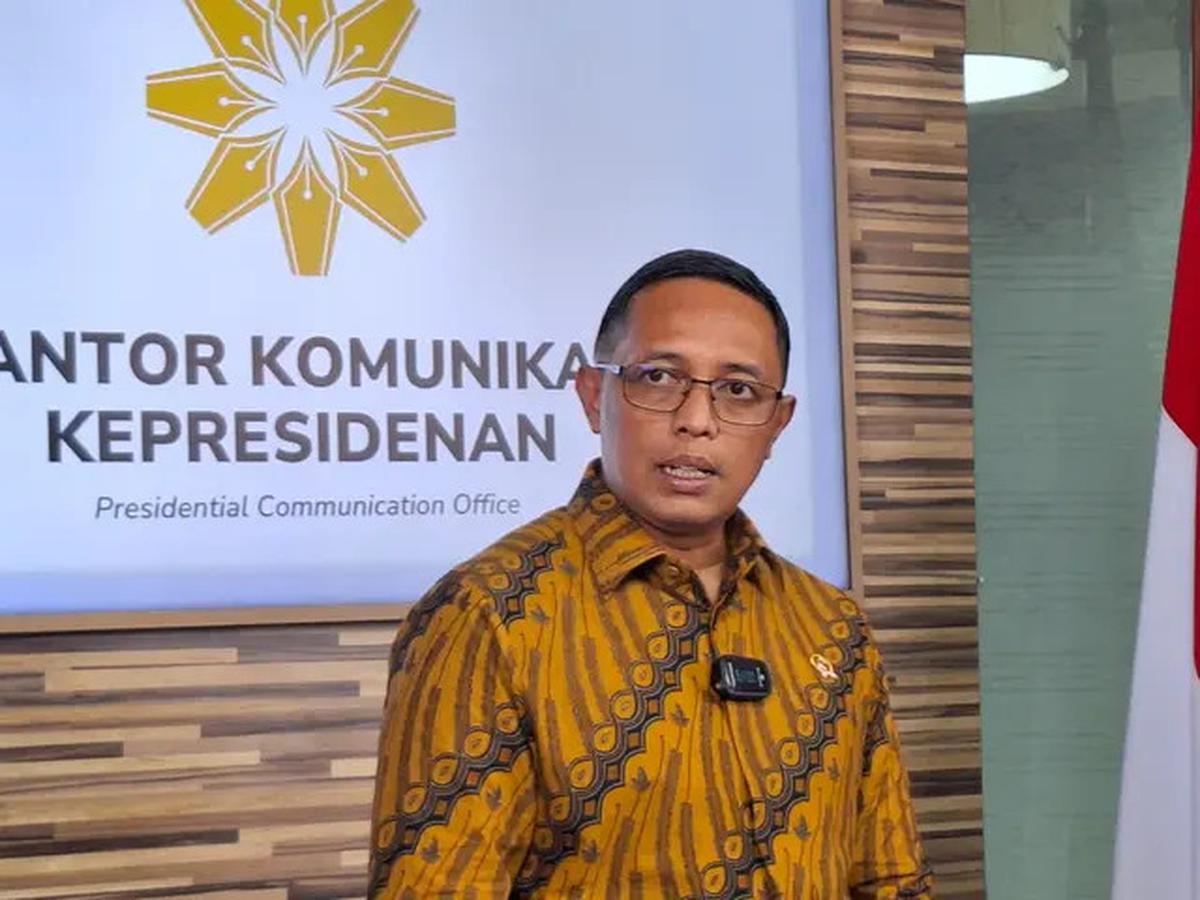 Hasan Nasbi Jadi Komisaris Pertamina, Intip Besaran Gajinya