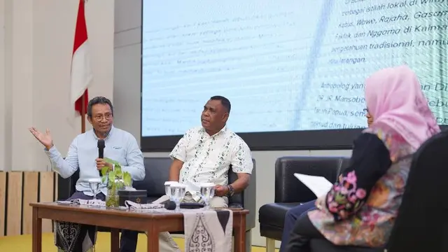 Mengungkap Penerapan Larangan Sementara Terhadap Aktivitas Panen Hasil Laut atau Hutan di Papua Lewat Buku Digital. foto: dok. Konservasi Indonesia