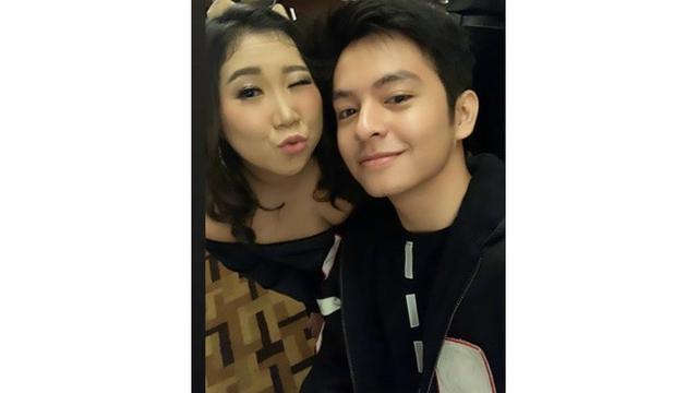 Momen Mesra Kiky Saputri dengan 6 Artis Ganteng, Terbaru Dicium Iqbaal