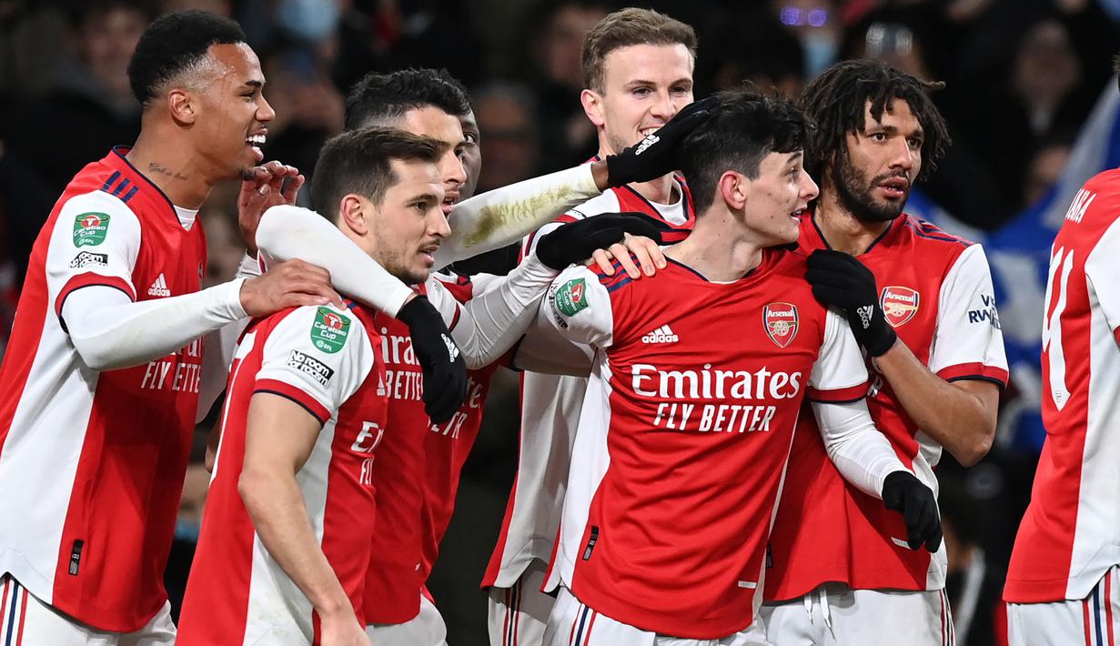 Tak puas, anak asuh Mikel Arteta masih berambisi untuk menambah gol. Hasilnya, Charlie Patino yang baru masuk di babak kedua, berhasil mencetak angka di menit-menit penghujung laga. Skor akhir menjadi 5-1. (AFP/Glyn Kirk)