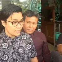Aming resmi mendaftarkan talak cerai terhadap Evelyn ke Pengadilan Agama Jakarta Selatan, Jumat (3/3/2017) pagi.