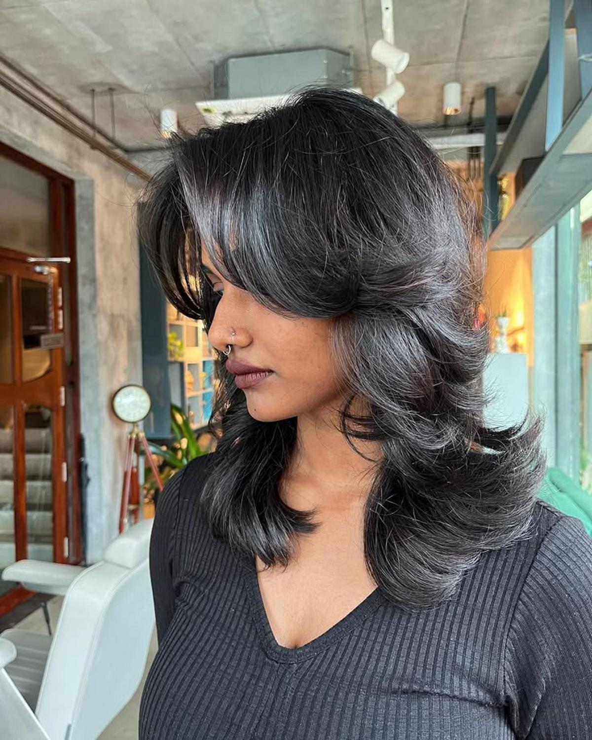 Gaya Rambut Wolf Cut Kembali Hits! Ini 5 Variasi Tampilannya yang Wajib Dicoba