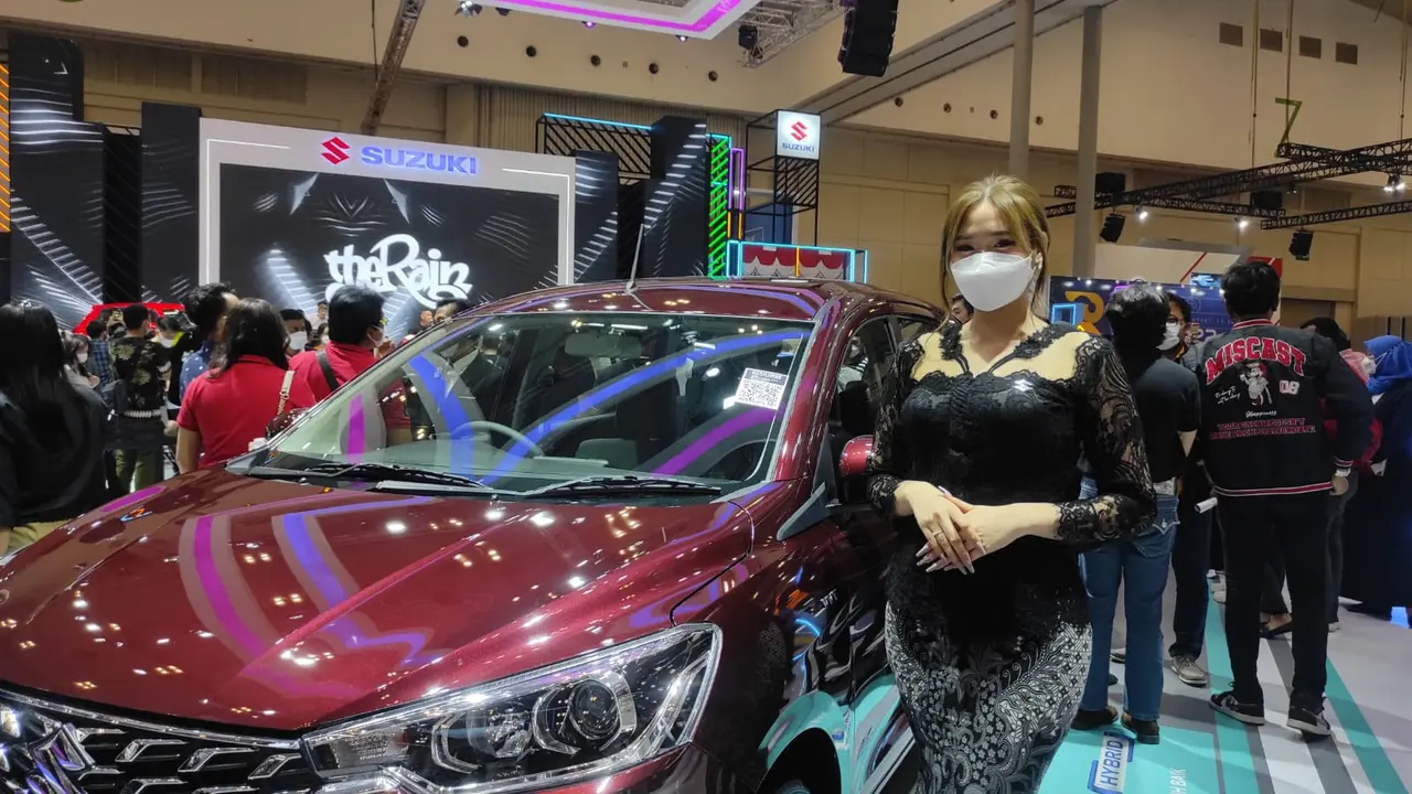 SPG Cantik di GIIAS Rela Bangun Lebih Pagi (Arief A/Liputan6.com)