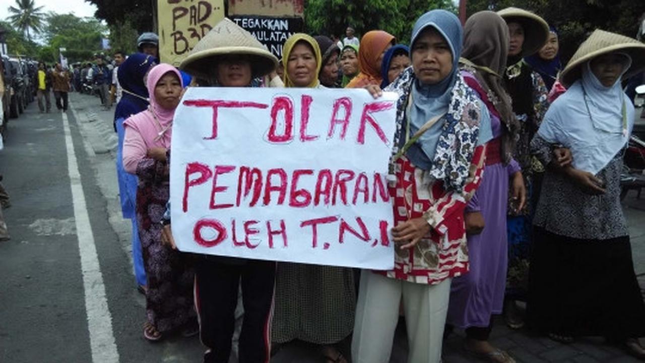 Tolak pemagaran oleh TNI, warga Urutsewu geruduk kantor DPRD Kebumen