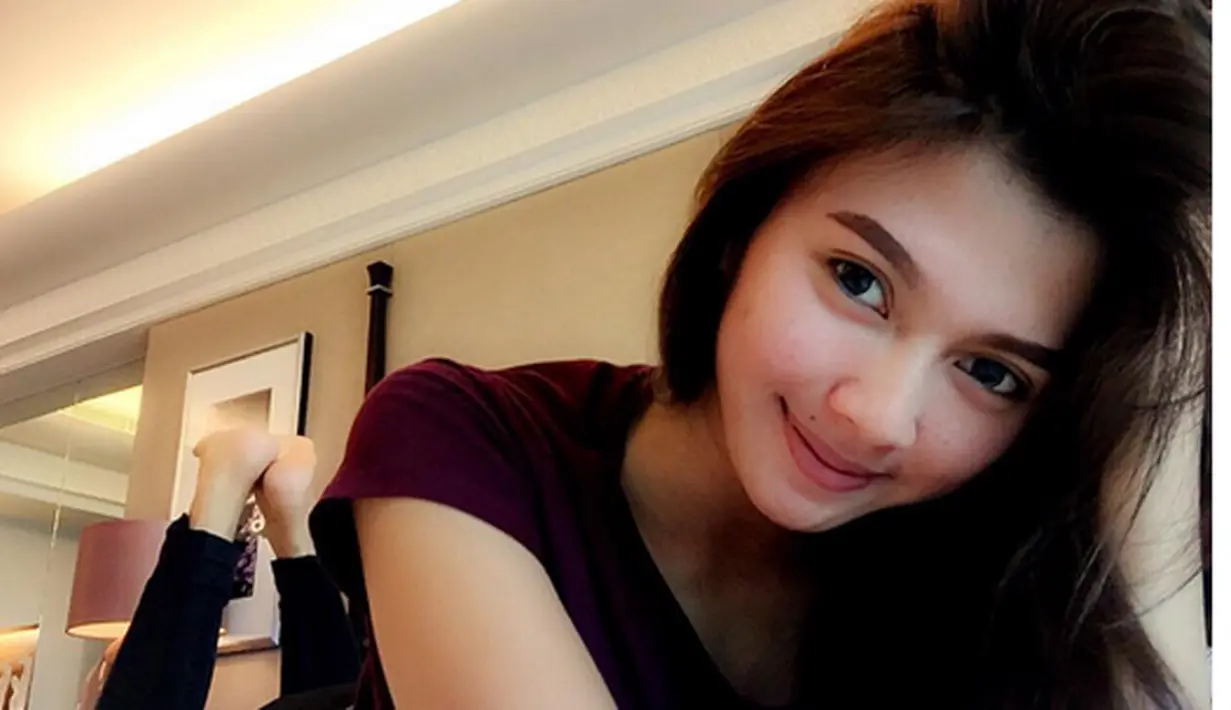 Perempuan yang takut dengan ketinggian itu lahir pada 19 Juni 1993, dengan meninggalkan seorang anak berusia 2 tahun yang diberinama Arjuna Keith Al Ghifary dari pernikahannya dengan Bryan. (Instagram)