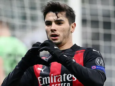 Brahim Diaz (AC Milan) - Wonderkid yang dibeli Real Madrid dari Manchester City ini justru melempem saat berada Santiago Bernabeu. Kini pemain 21 tahun itu telah menemukan performa terbaiknya bersama AC Milan dan sukses membawa Rossoneri berada di papan atas klasemen Serie A. (Vincenzo Pinto/AFP)