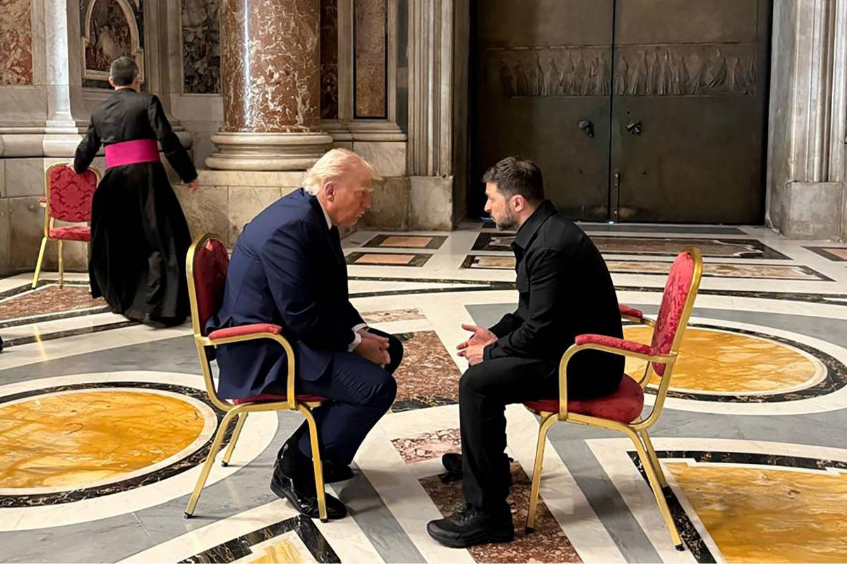 Donald Trump dan Zelensky bicara empat mata jelang upacara pemakaman Paus Fransiskus