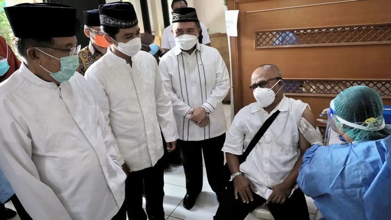 Jusuf Kalla dan Wakil Menteri Kesehatan RI Dante Saksono Harbuwono