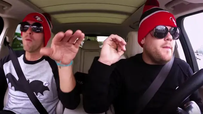 Chris Martin dan James Corden