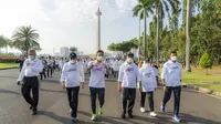 Menteri Kesehatan, Budi Sadikin, bersama Menteri Koordinator Pembangunan Manusia dan Kebudayaan, Muhadjir Effendy, dan Sejumlah Menteri Kabinet Indonesia Maju Membudayakan Gerakan Masyarakat Hidup Sehat (Germas) dengan melaksanakan gerak jalan bersama di Kawasan Monumen Nasional, Jumat, 29 Juli 2022, Pagi. - Dok: Kemenkes RI/Satria Loka Widjaya