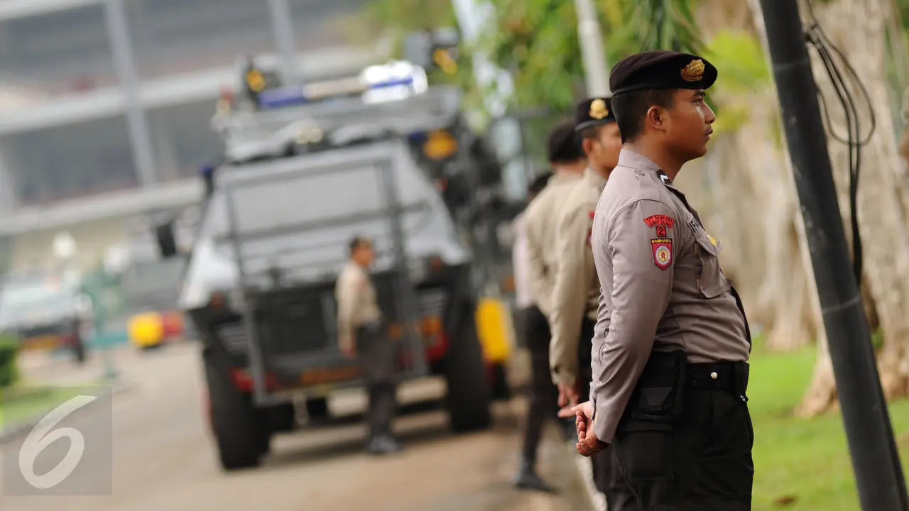 20160307-KTT Luar Biasa OKI Berlangsung, Kawasan JCC dan GBK Steril dari Masyarakat Umum-Jakarta