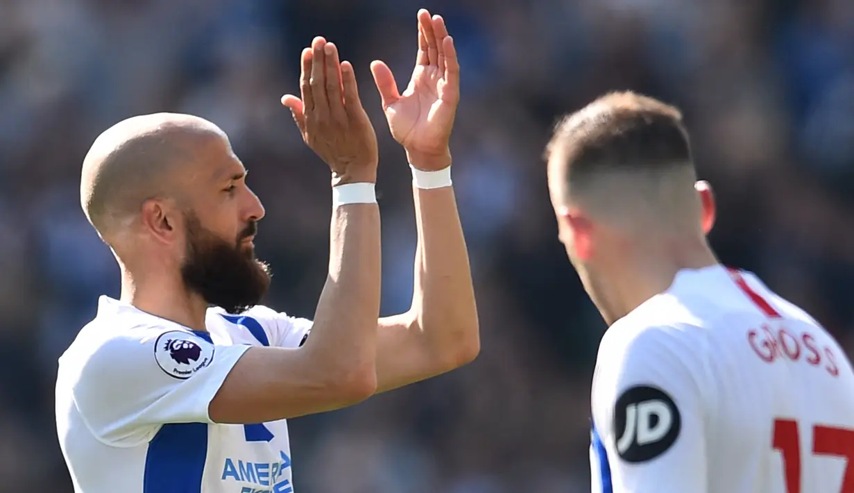Sebagai pemain, Saltor punya reputasi lumayan. Saltor akan dikenang sebagai salah satu legenda Brighton. Dia pernah membela Brigthon selama tujuh musim. Pada musim 2016/2017, Saltor membawa Brighton promosi ke Premier League dan masih bermain hingga 2019. (AFP/Glyn Kirk)