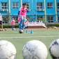 Para murid berlatih olahraga sepak bola di sebuah sekolah dasar di Handan, Provinsi Hebei, China utara, pada 9 Agustus 2020. (Xinhua/Wang Xiao)