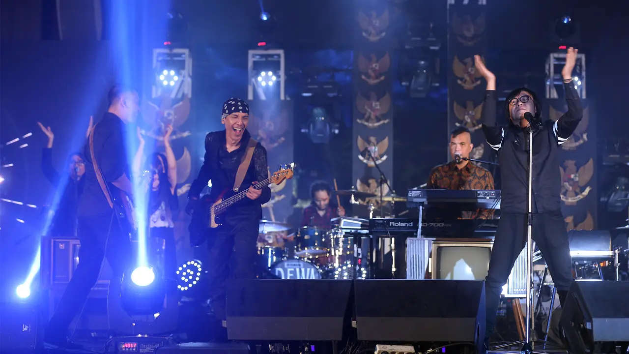 [Bintang] DEWA 19 Konser di DPR