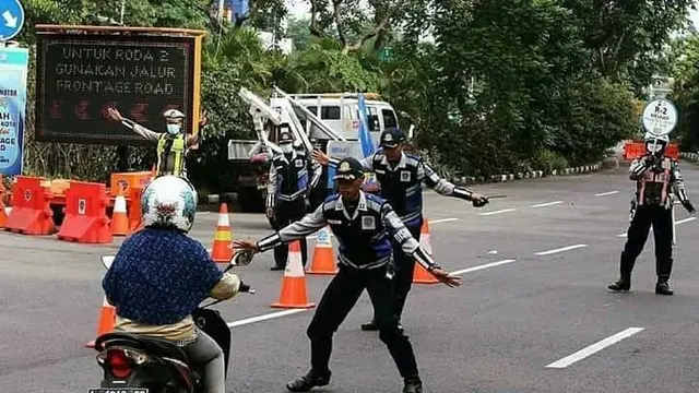 emak-emak greget (foto: Instagram/@receh.id)