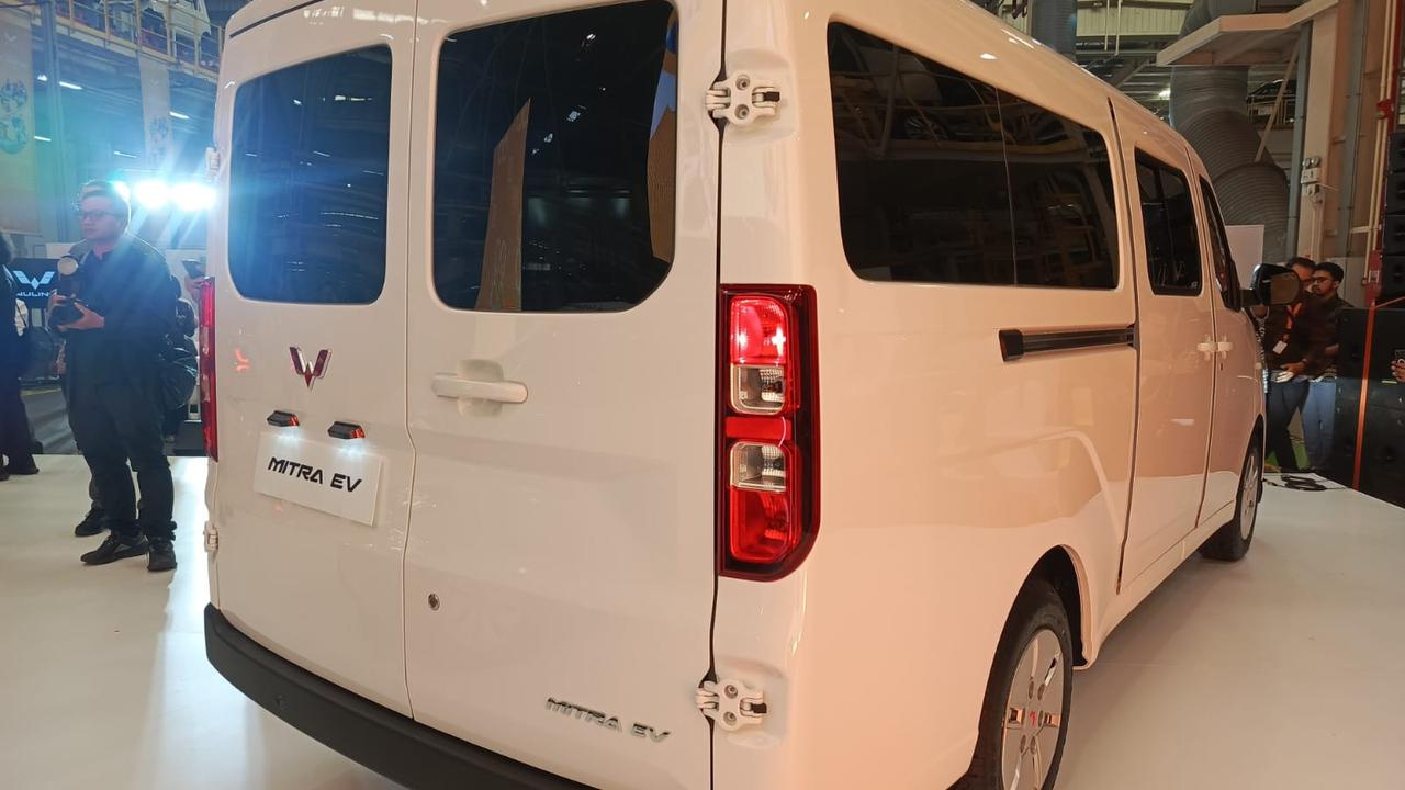 Tak Hanya Binguo EV Disegarkan, Wuling Kini Tembus Segmen Niaga dengan Mitra EV