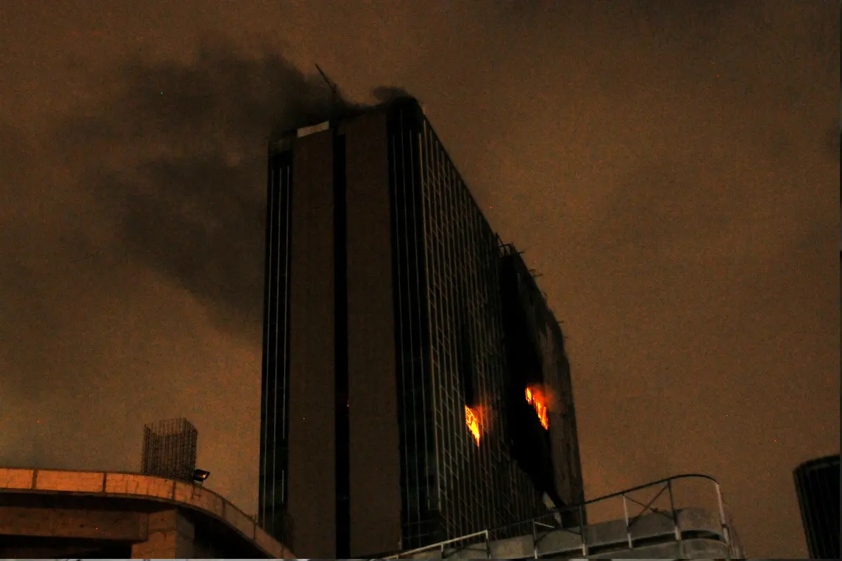 20160807- Bangunan Swiss Bel Hotel Terbakar-Jakarta- Helmi Fithriansyah