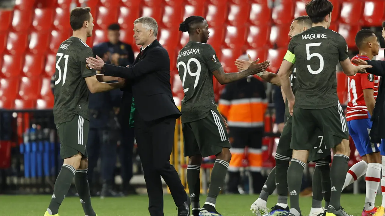 Gol Bruno Fernandes dan Marcus Rashford Antar MU Bungkam Granada