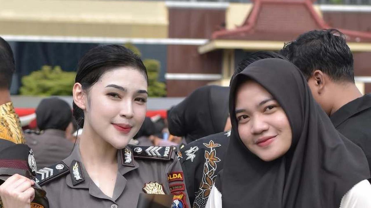Potret Eby Veronica Polwan Viral yang Punya Paras Cantik Bak Artis Korea