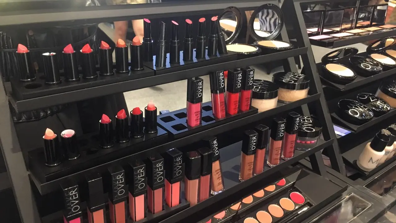 Serunya Berekspresi dengan Warna-warna Terbaru Make Over