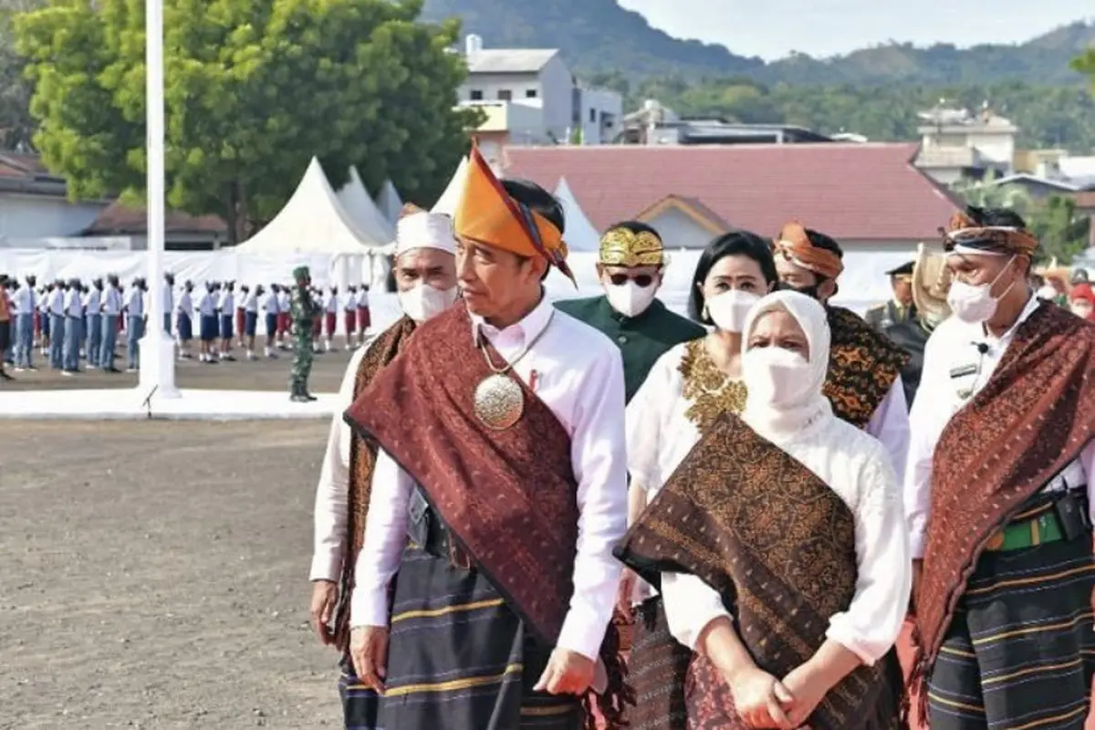 Jokowi Mengunjungi Rumah Pengasingan Soekarno Hingga Dianugerahi Gelar di Ende saat Peringati Hari Lahir Pancasila