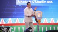 Menteri Dalam Negeri (Mendagri) Muhammad Tito Karnavian saat membuka Rapat Koordinasi Nasional (Rakornas) Pembinaan dan Pengawasan (Binwas) Penyelenggaraan Pemerintahan Daerah Tahun 2025 di Jakarta, Kamis (9/10/2025).