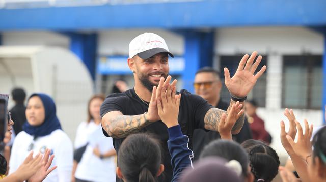 Stadion Persib (Sidolig), Jalan Ahmad Yani, Kota Bandung, dipenuhi semangat ratusan pesepakbola putri dalam program NEXT GOAL, Sabtu (11/4/2026) sore. (Bola.com/Erwin Snaz)