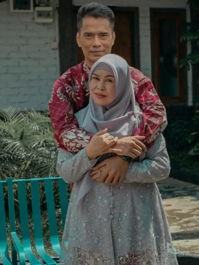 6 Potret Mama Redi, Ibunda Lesty Kejora yang Awet Muda
