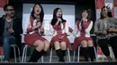 Melody JKT48 (tengah) saat jumpa pers konser Melody Graduation di Jakarta, Jumat (16/3). Nantinya, grup musik Oni & Friends ikut bergabung memeriahkan panggung menjelang kelulusan Melody. (Liputan6.com/Faizal Fanani)