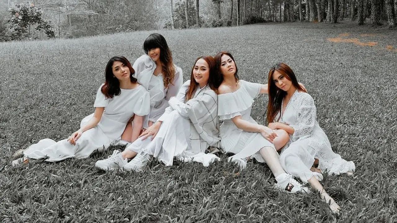 7Icons resmi comeback dengan konsep baru
