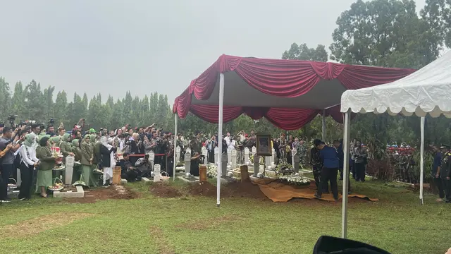 Pemakaman Jenazah Doni Monardo di TMP Kalibata