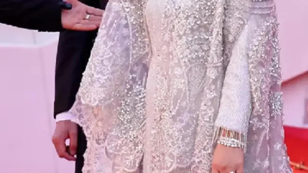 Foto Detail Cincin Syahrini saat Ulang Tahun, Harganya Ditaksir Rp 18 Miliar