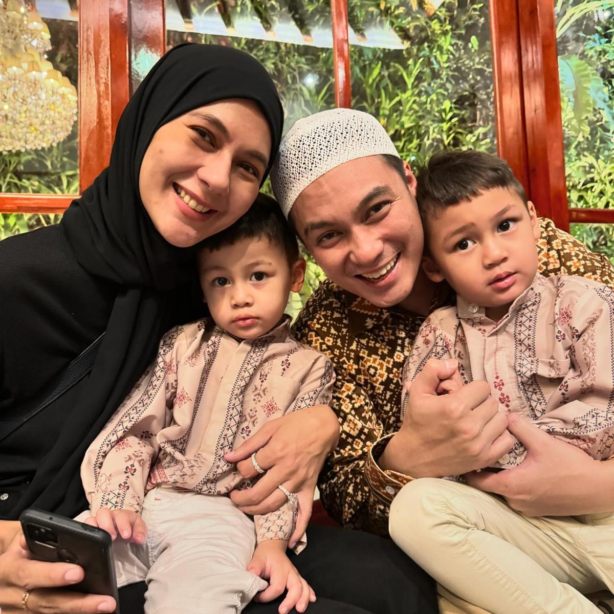 Daftarkan Permohonan Talak Cerai, Intip Perjalanan Cinta Baim Wong dan Paula Verhoeven