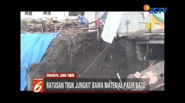 Pemulihan atas ruas Jalan Raya Gubeng yang ambles terus dilakukan. Pemkot Surabaya menerjunkan ratusan truk jungkit untuk mengangkut material pasir batu ke lokasi.