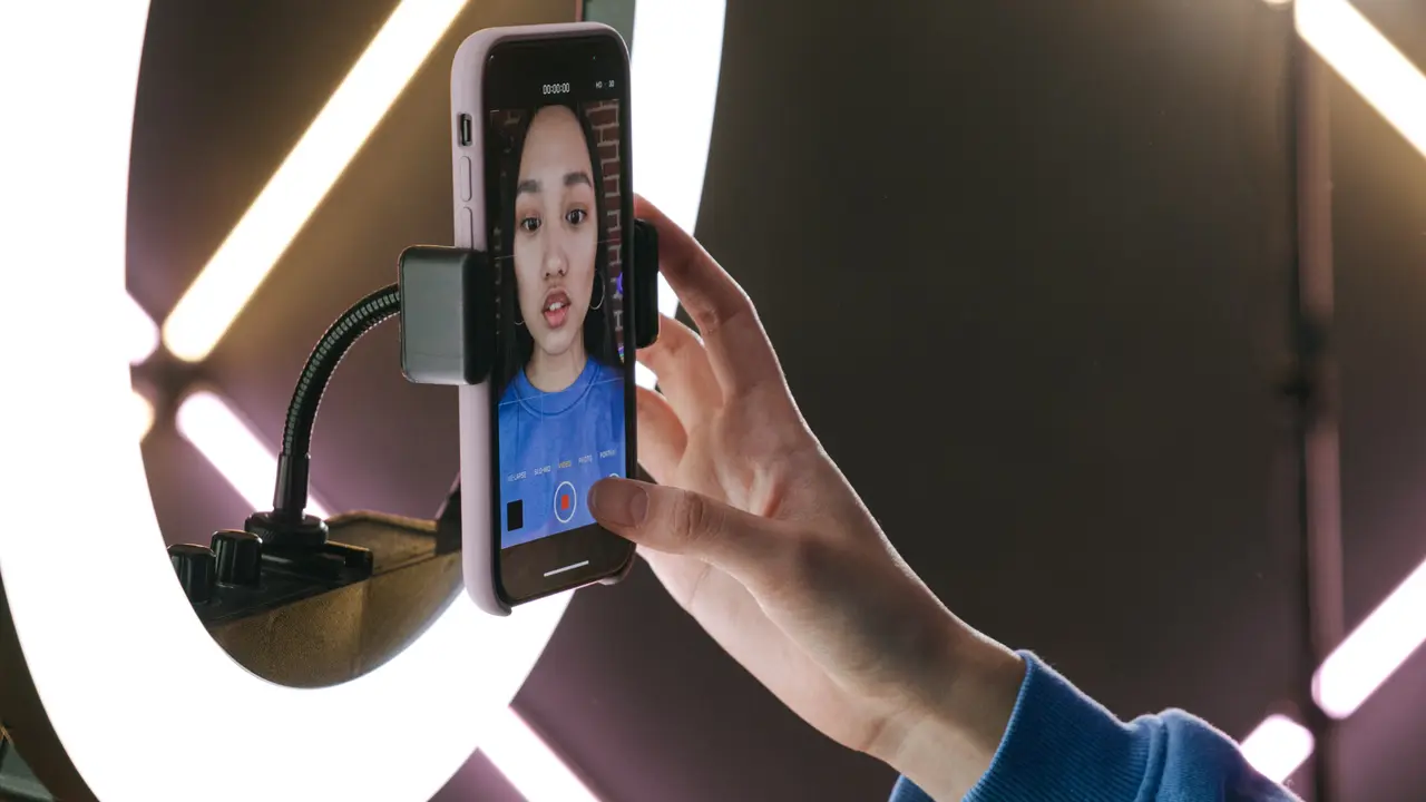 Ilustrasi Influencer