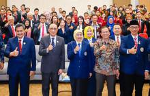 Khofifah Dorong Jejaring Alumni FH Unair Perluas Kesempatan Kerja Generasi Muda