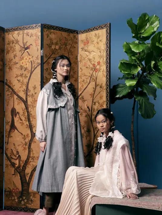 Warna yang diusung menyimbolkan kedamaian dan kelembutan. Menghadirkan look yang soft dan mudah dipadukan untuk ciptakan ragam gaya. [Foto: Toton.dok]
