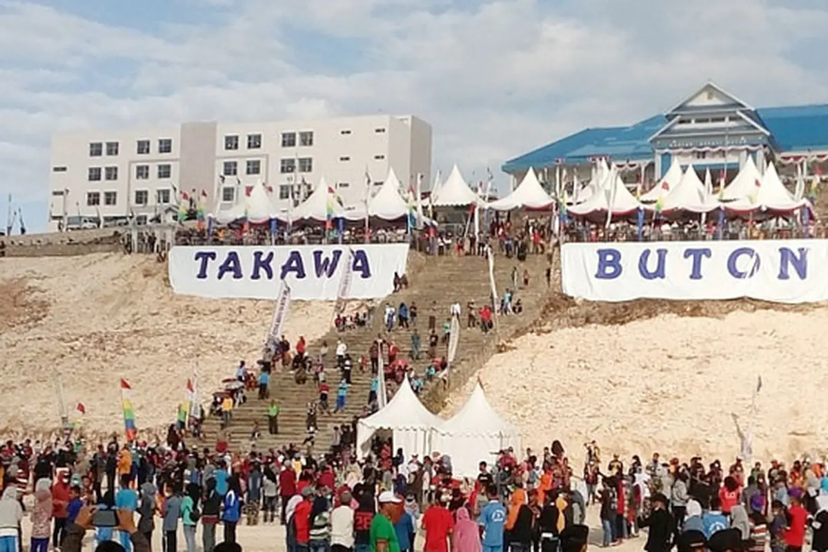 Puncak perhelatan Festival Budaya Tua Buton 2017 akhirnya sampai klimaks dan Memantik Investor Timur Tengah.(Sumber Foto: eljohnnews.com)