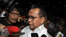 Wakil Ketua DPRD DKI Jakarta, Mohamad Taufik memberi keterangan usai diperiksa KPK, Jakarta, Senin (18/4/2016). Taufik diperiksa sebagai saksi untuk kasus dugaan korupsi pembahasan Raperda Reklamasi Teluk Jakarta. (Liputan6.com/Helmi Afandi)