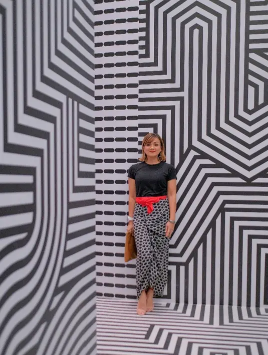 (Instagram/nirinazubir_)