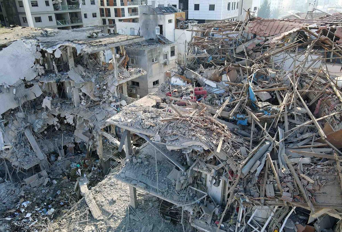 FOTO: Seperti di Kota Gaza, Begini Kondisi di Kota Rahmat Gan Israel Yang Hancur Lebur Dirudal Iran