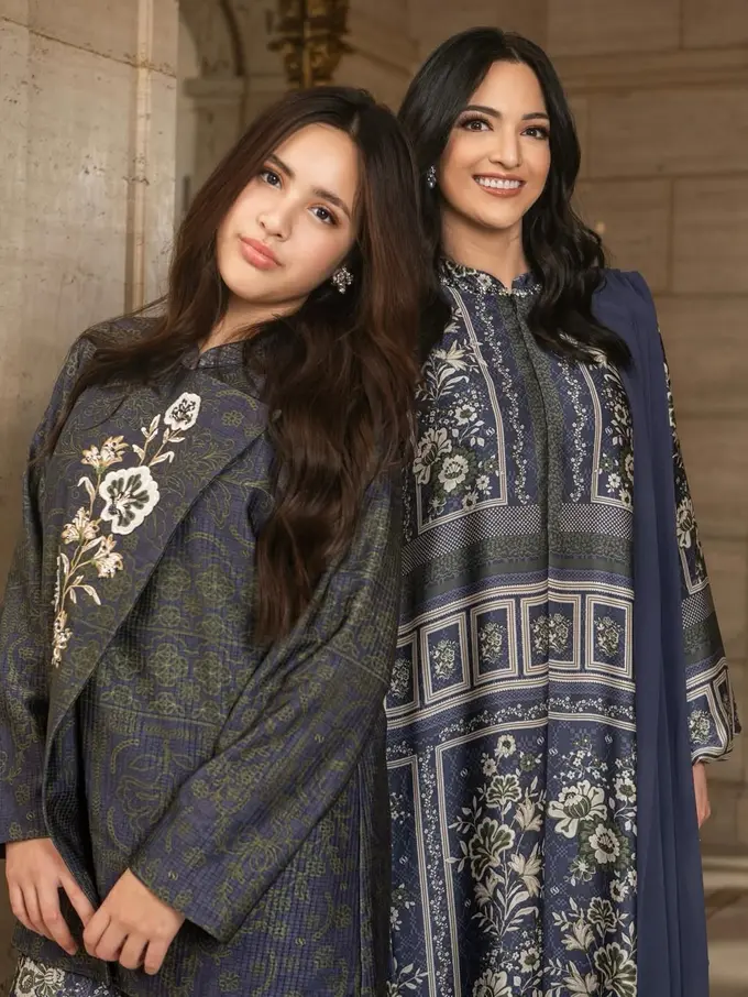 Twin Look Ibu-Anak di Pemotretan Baju Lebaran 2026, Gaya Nia Ramadhani dan Mikhayla Bakrie Curi Atensi