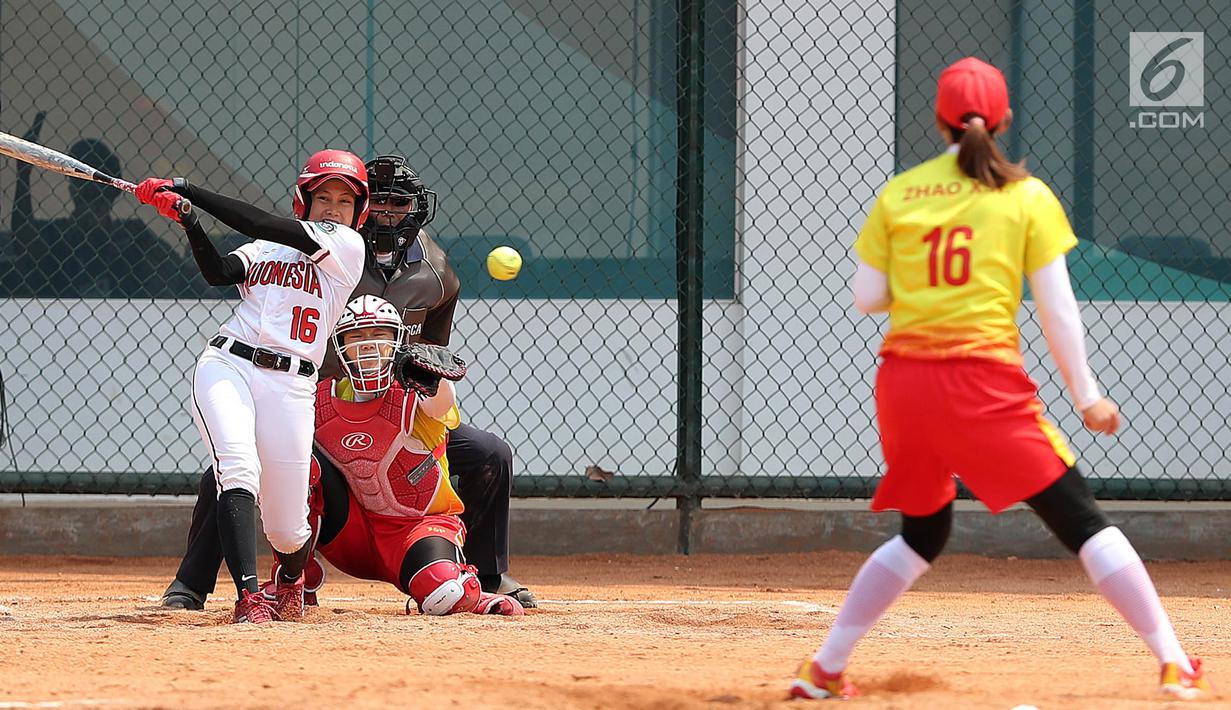 Foto Tim Softball Putri Indonesia Kalah Telak Dari China Di