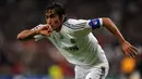 Raul Gonzalez. Striker legenda Real Madrid ini total bermain dalam 16 musim, mulai 1994/1995 hingga 2009/2010 dan tampil dalam 741 laga dengan torehan 323 gol. Ia pensiun pada 2015 bersama New York Cosmos yang dibelanya selama semusim usai membela Schalke dan Al Sadd. (Foto: AFP/Javier Soriano)